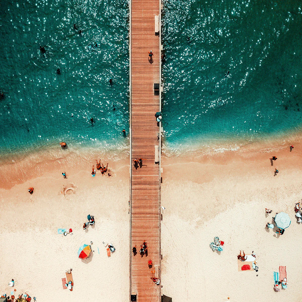 Glasheldere kunst: Waarom Wandkraft's glasschilderijen een luxe upgrade zijn voor je interieur