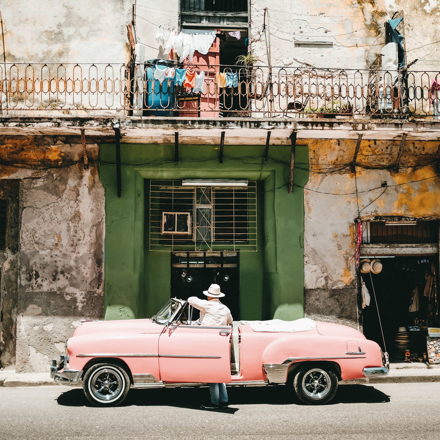 Travel Stories 004 Walldecoration Wandkraft 74x74 cm