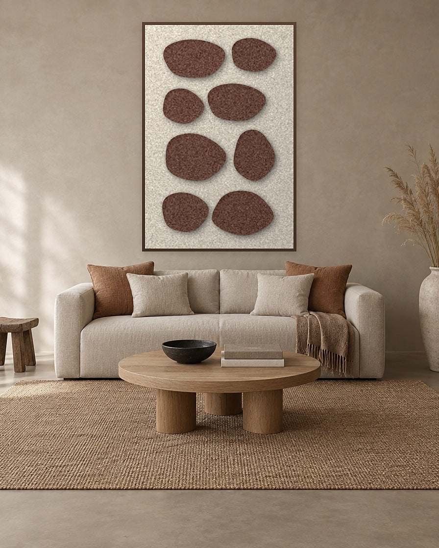 Pebble Mosaic Cocoa viltpaneel met kastanjebruine baklijst aan de wand in een Japandi-interieur
