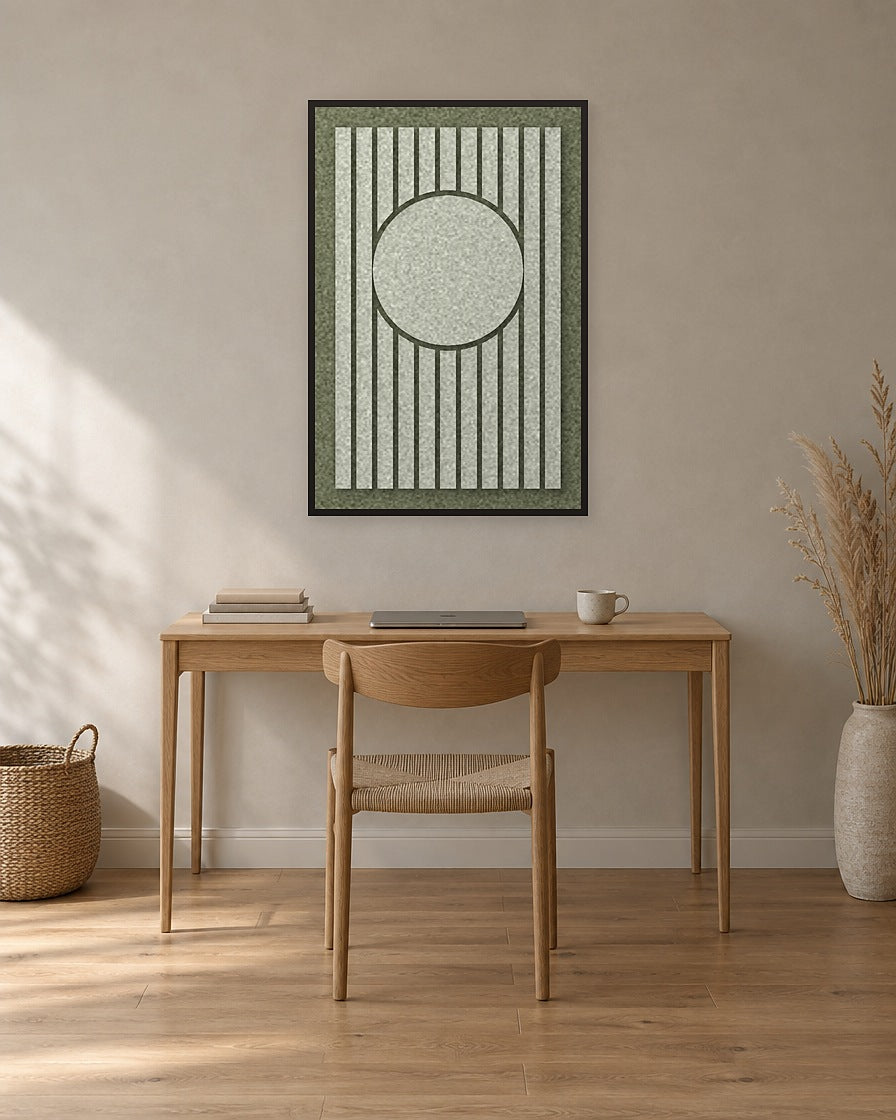Sun Bend Fern viltpaneel met zwarte baklijst aan de wand in een thuiskantoor