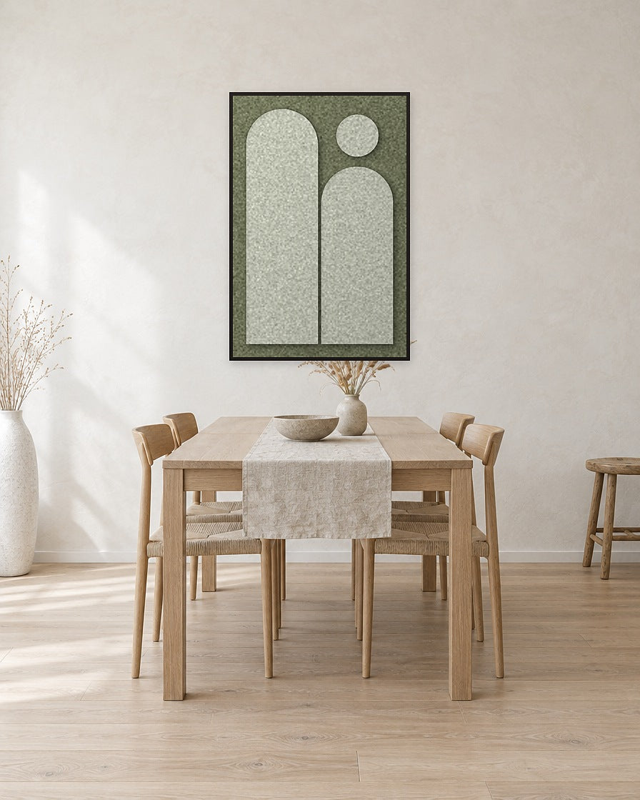 Arch Gate Fern viltpaneel met zwarte baklijst aan de wand in een Scandinavische eethoek