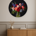 Nocturne Bloom ronde wanddecoratie in modern interieur