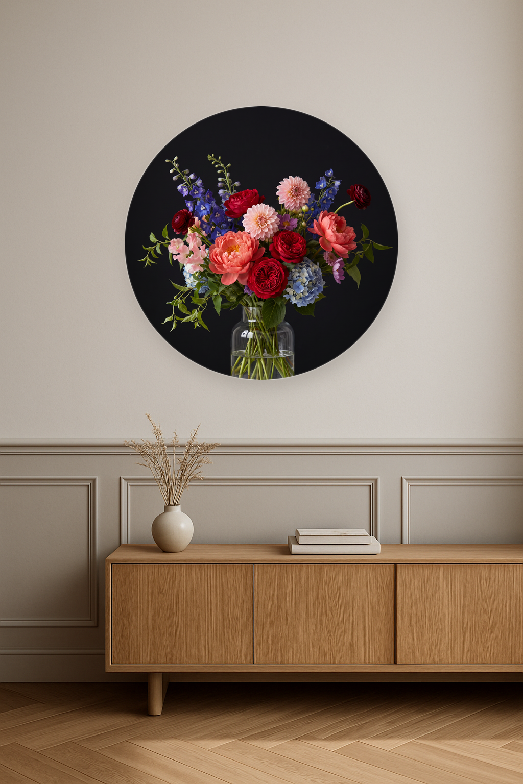 Nocturne Bloom ronde wanddecoratie in modern interieur