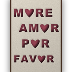 Amor Por Favor Akustikfilz-Paneel mit kastanienbraunem Schattenfugenrahmen (Wenge), freigestellt