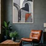 Arch Light van Wandkraft op akoestisch vilt in blanke baklijst, in een industrieel loft interieur.