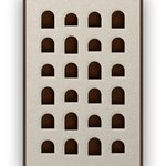 Arch Rhythm akoestisch viltpaneel met kastanjebruine (wenge) baklijst, vrijstaand