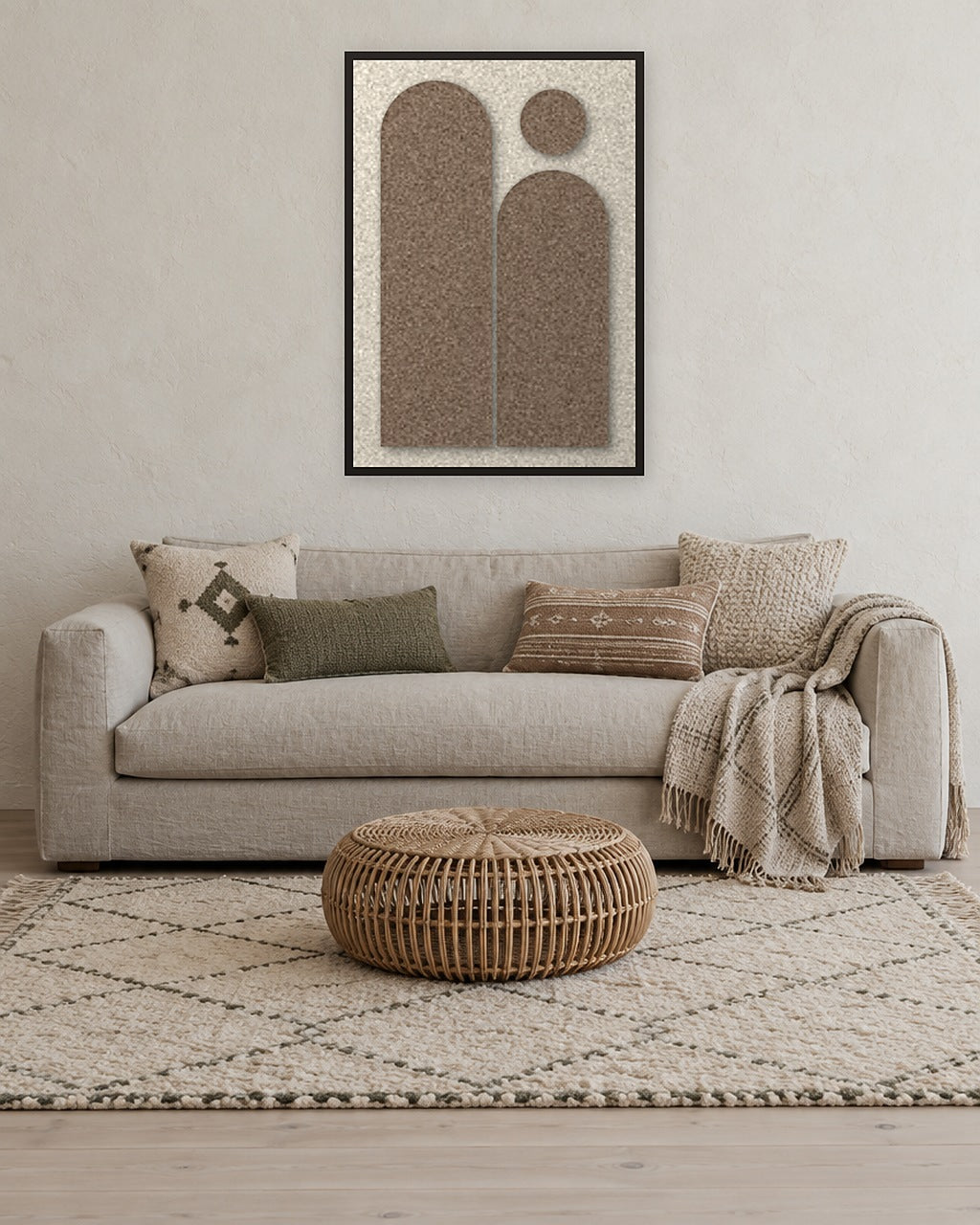 Panneau en feutre Arch Gate Cocoa avec cadre caisse noir au mur dans un intérieur scandinave