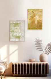 Décoration murale Wandkraft : Deux œuvres modernes Wandkraft Mix & Match Set VII sur mur blanc, au-dessus d'un banc en bois avec décoration neutre et fougère séchée. pour un intérieur élégant
