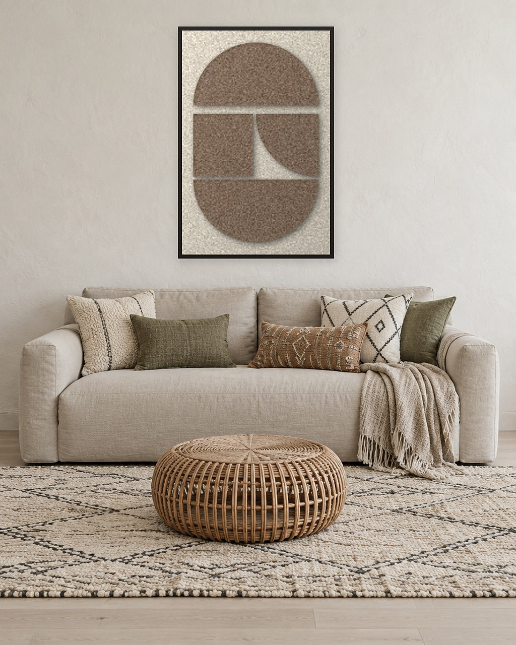Panneau en feutre Counter Arch Cocoa avec cadre caisse noir au mur dans un intérieur scandinave