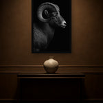 Dark Spiral interieur mockup met zwarte lijst