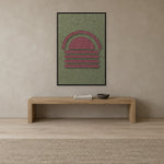 Dawn Arch Berry viltpaneel aan de wand in een bohemian interieur