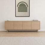 Dawn Arch Sage viltpaneel aan de wand in een Scandinavisch interieur