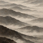 Peinture à l'huile de crêtes montagneuses superposées dans la brume, tons sépia et gris, Wandkraft