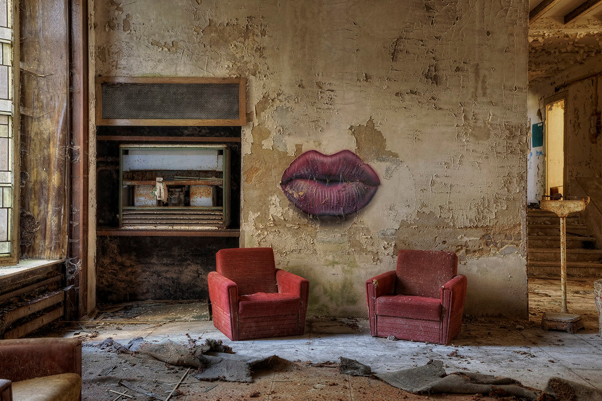 Love Hotel Walldecoration Wandkraft 70x50 cm Plexiglas Fine Art mat Aluminium Profiel