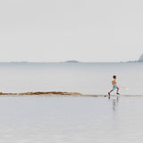 Running Boy (Outlet) Walldecoration Wandkraft Fine art Plexiglas glans Aluminium profiel