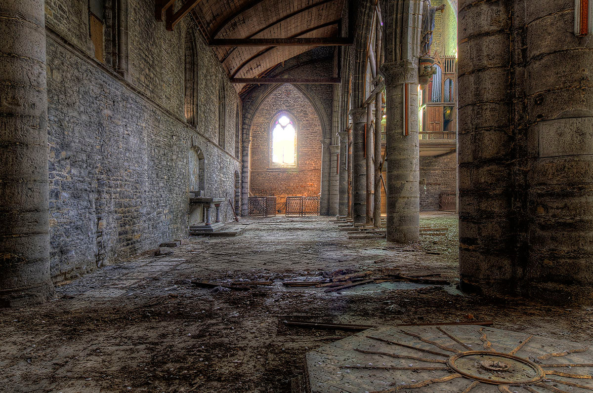 The Abandoned Church Walldecoration Wandkraft