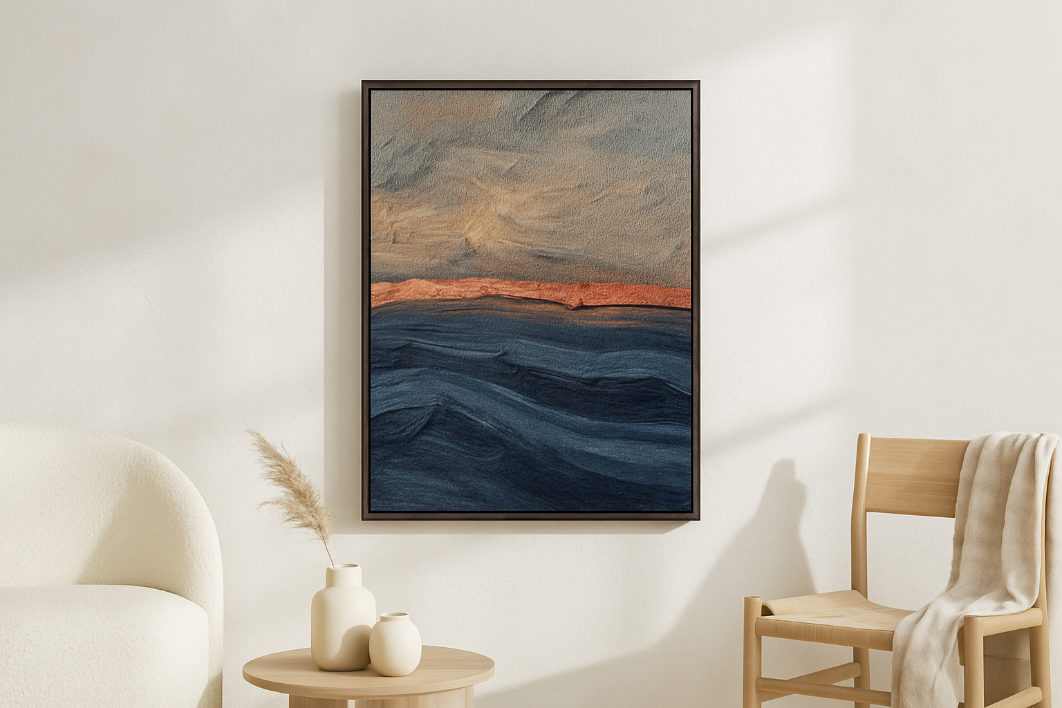 Indigo Drift van Wandkraft op akoestisch vilt in wenge baklijst, in een licht Scandinavisch interieur.