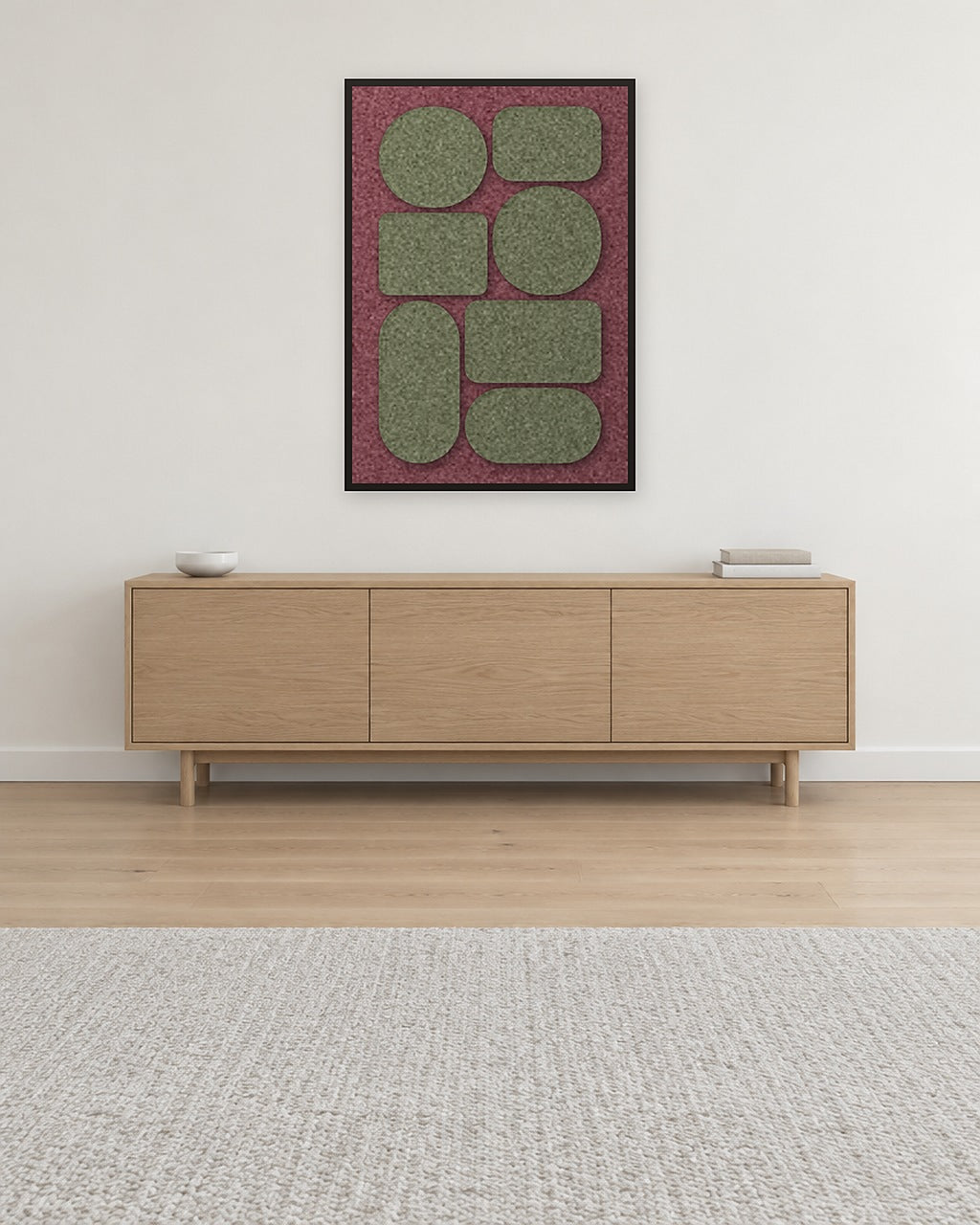 Panneau en feutre Monolith Wine avec cadre caisse noir au mur dans un intérieur scandinave