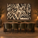 Nightbird Tapestry sfeerbeeld met kastanjebruine baklijst in een eetkamer