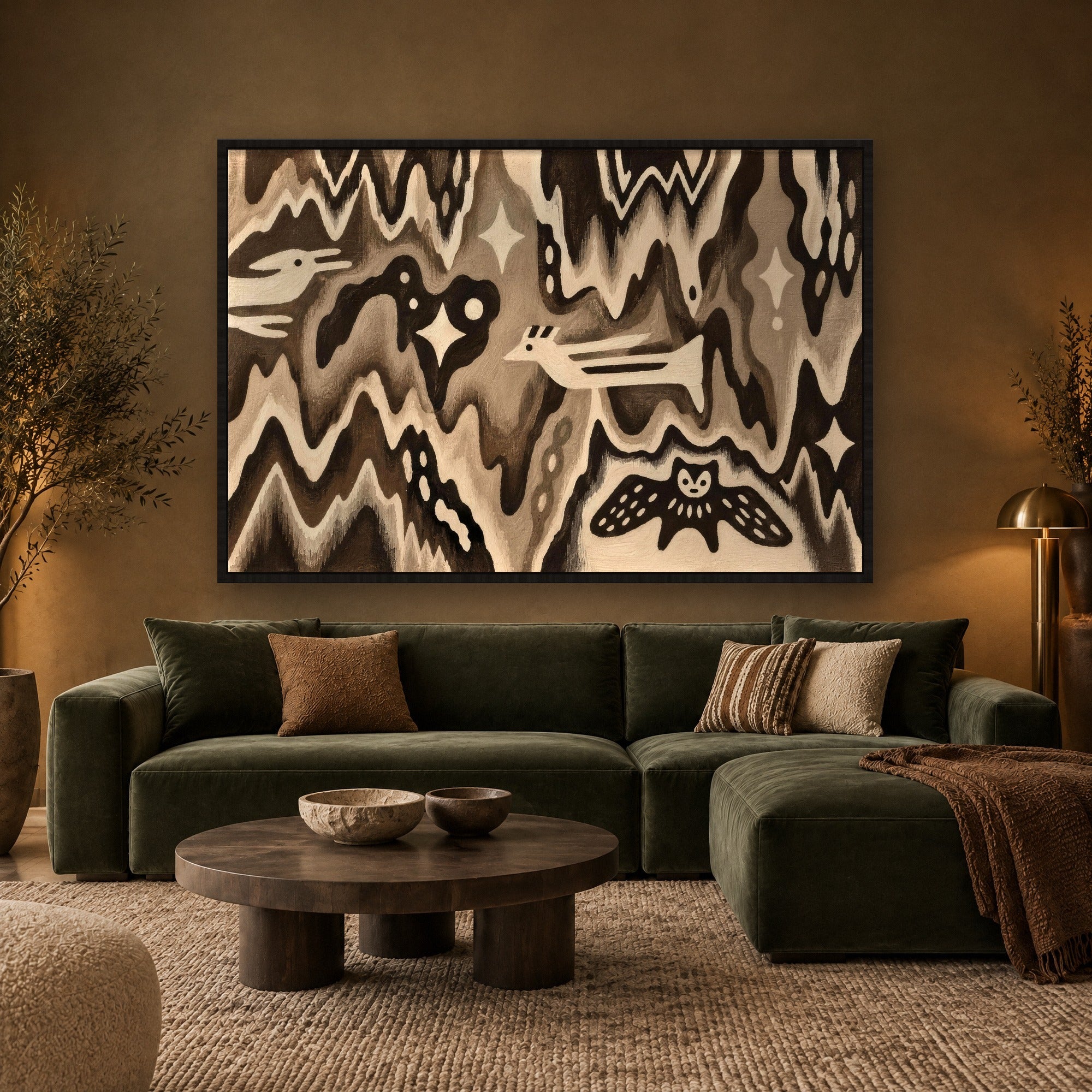 Nightbird Tapestry sfeerbeeld met zwarte baklijst in een woonkamer