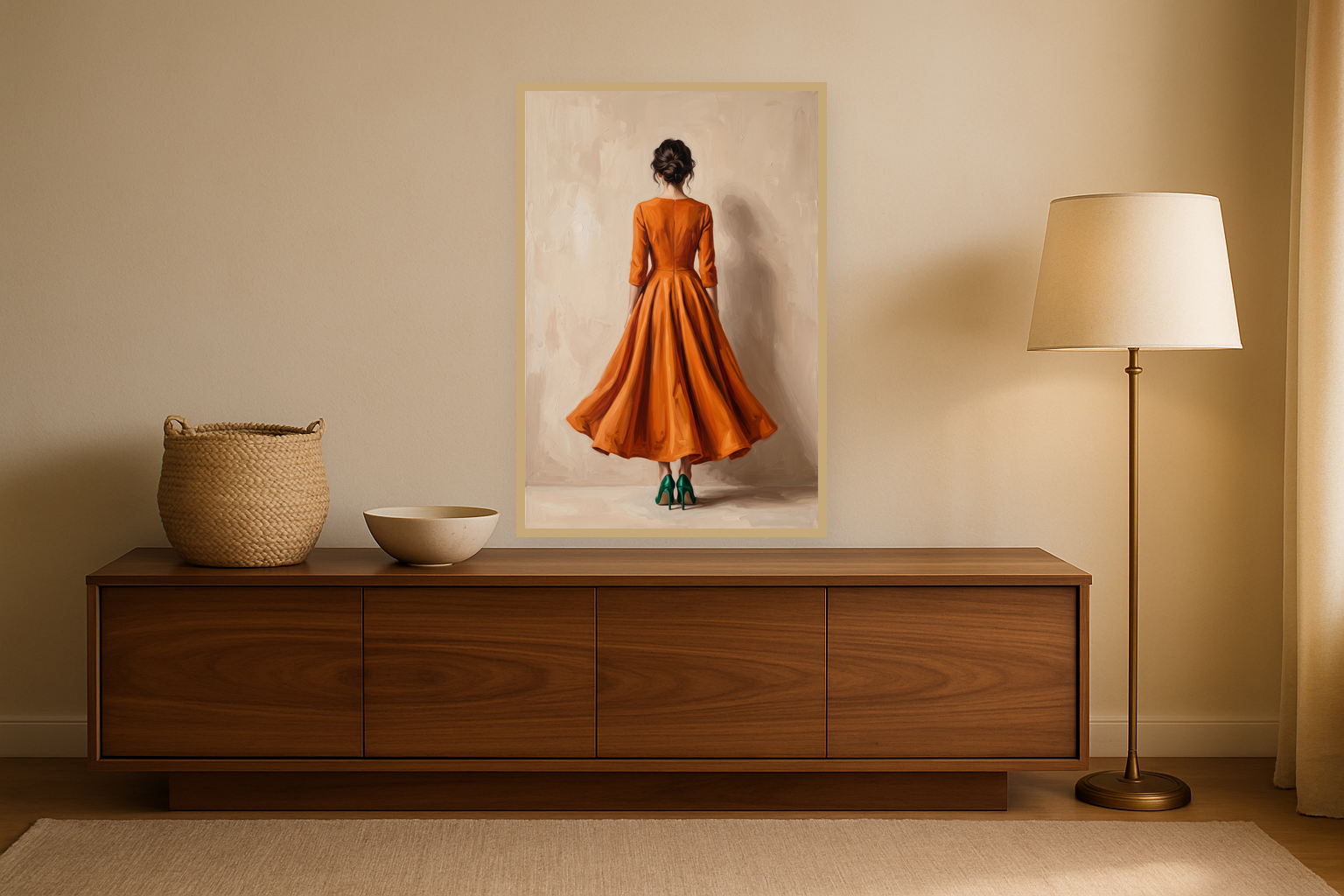 Orange Muse van Wandkraft op canvas in blanke baklijst, in een warm, licht interieur.