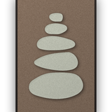 Pebble Cairn Mocha akoestisch viltpaneel met opgelegde delen in grijsgroen op koffiebruin, zwarte baklijst