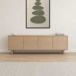 Pebble Cairn Sage viltpaneel aan de wand in een Scandinavisch interieur