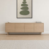 Pebble Cairn Sage viltpaneel aan de wand in een Scandinavisch interieur