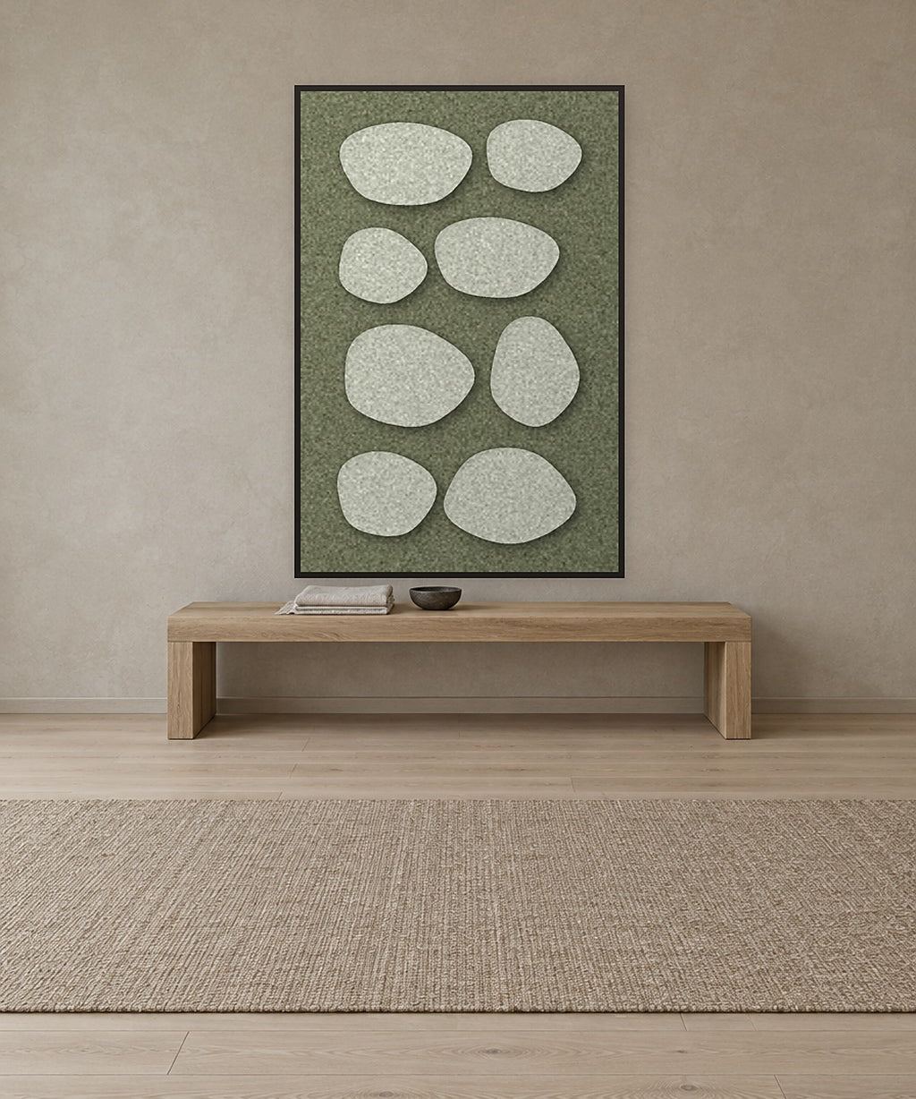 Pebble Mosaic Fern Filzpaneel mit schwarzem Schattenfugenrahmen an der Wand in einem skandinavischen Interieur