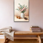 Petal Vessel ambiance avec cadre caisse noir dans un intérieur scandinave