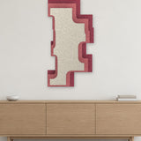Step Tower relief acoustique en feutre superposé, ambiance, coloris Bordeaux-Blush-Ivoor