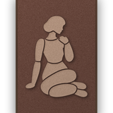 Shoulder Rest Cappuccino Akustikpaneel aus Filz mit aufgelegter Frauenfigur in Cappuccinobraun auf Kaffeebraun, mit kastanienbraunem Schattenfugenrahmen