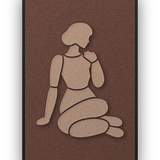 Shoulder Rest Cappuccino Akustikpaneel aus Filz mit aufgelegter Frauenfigur in Cappuccinobraun auf Kaffeebraun, mit schwarzem Schattenfugenrahmen