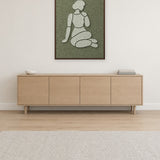 Shoulder Rest Fern Filzpaneel mit kastanienbraunem Schattenfugenrahmen an der Wand in einem skandinavischen Interieur