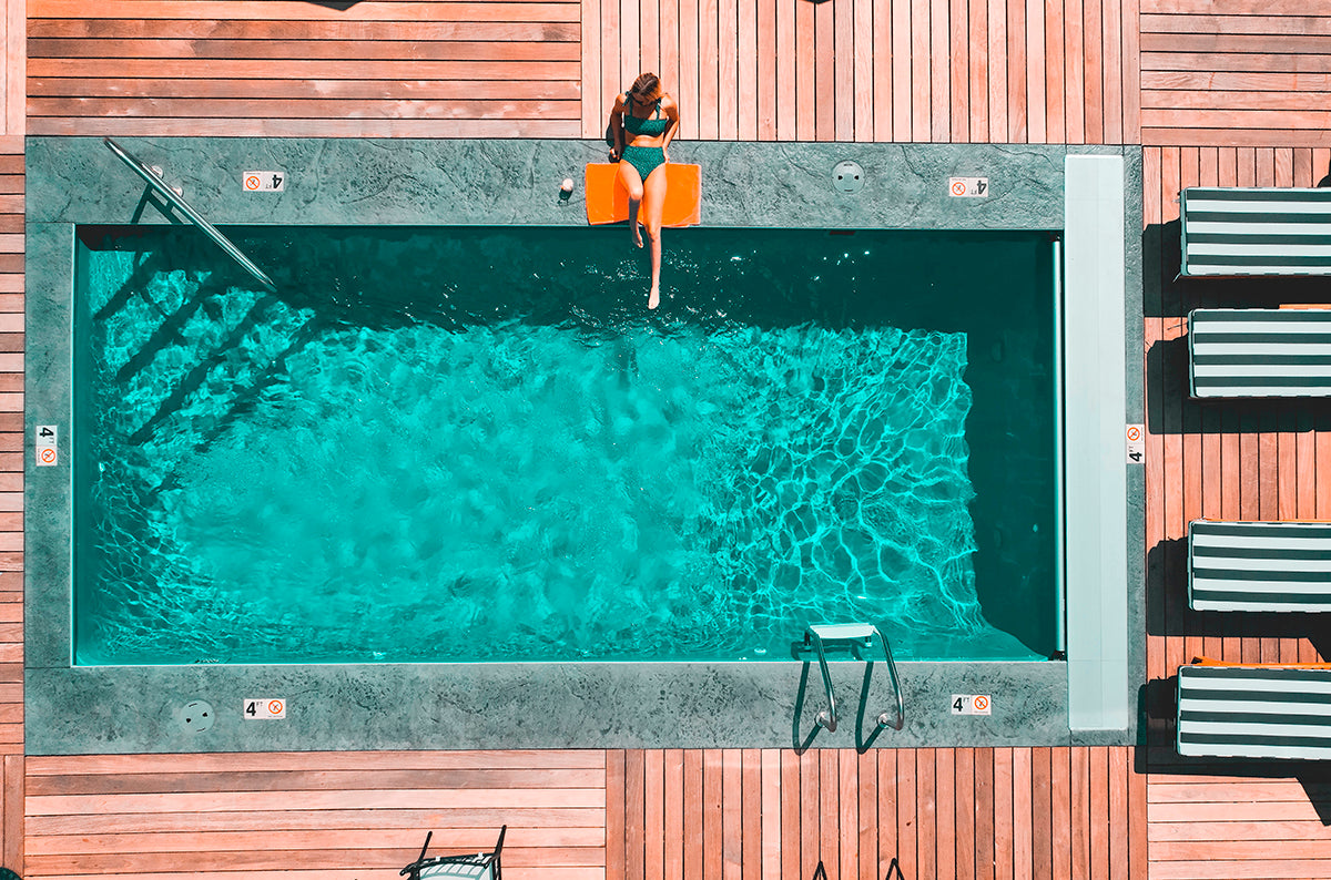 At the Pool Walldecoration Wandkraft 120x80 cm Aluminium Profiel