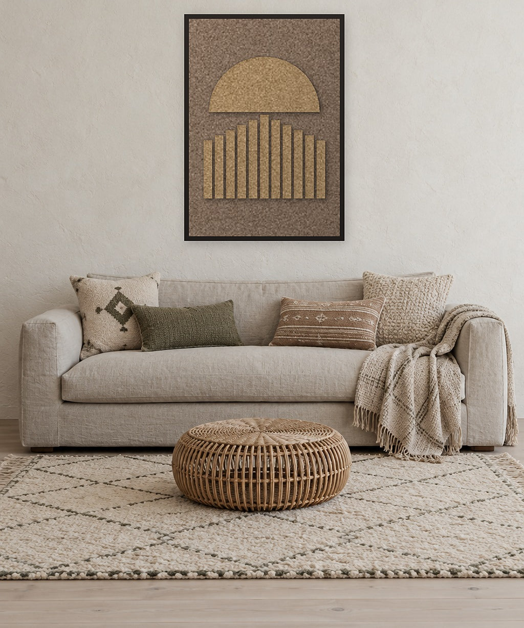 Sunset Stripes Latte Filzpaneel mit schwarzem Schattenfugenrahmen an der Wand in einem skandinavischen Interieur