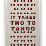 Tango akoestisch viltpaneel met witte baklijst, vrijstaand