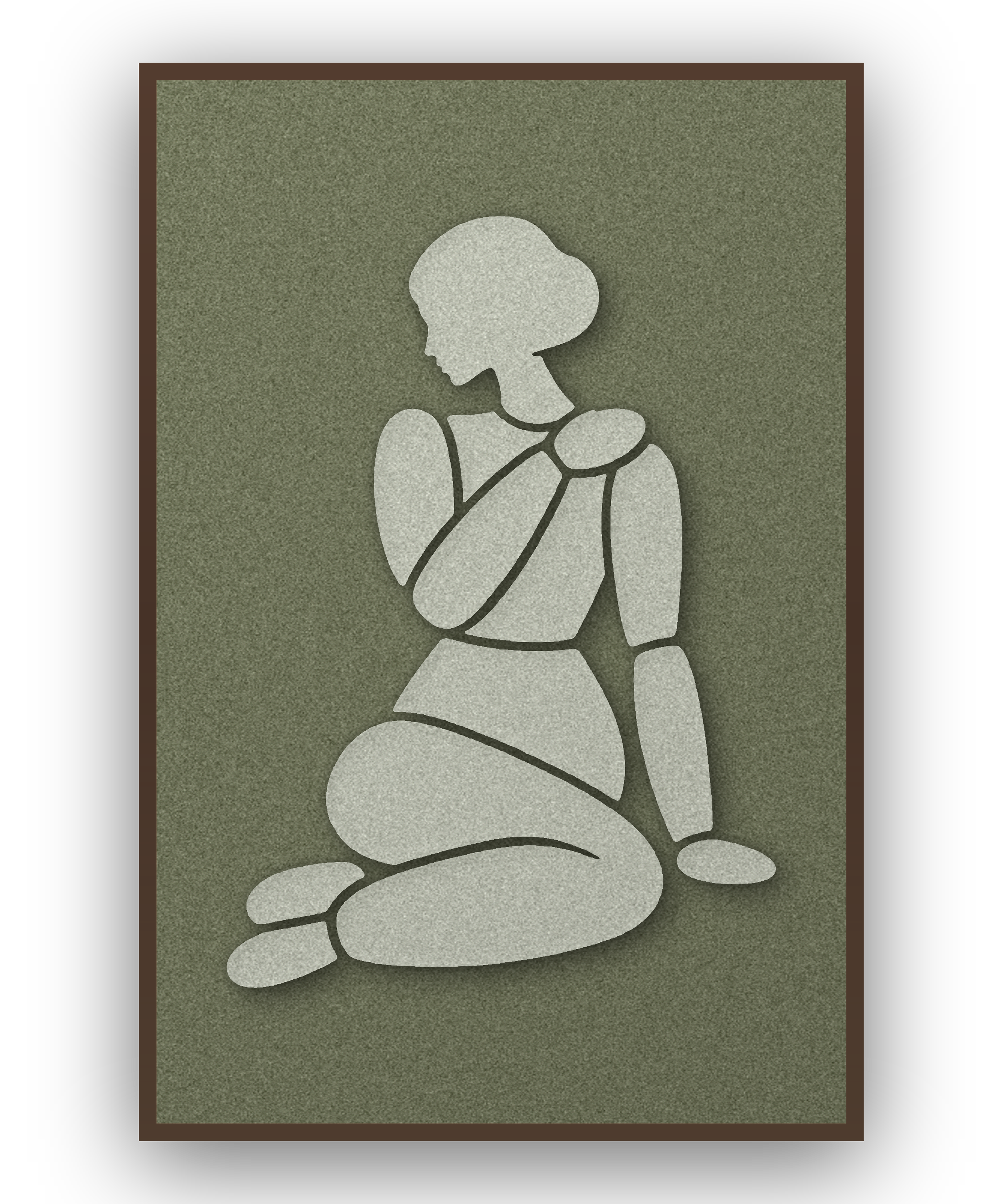 Tender Hold Fern Akustikpaneel aus Filz mit aufgelegter Frauenfigur in Graugrün auf Waldgrün, mit kastanienbraunem Schattenfugenrahmen