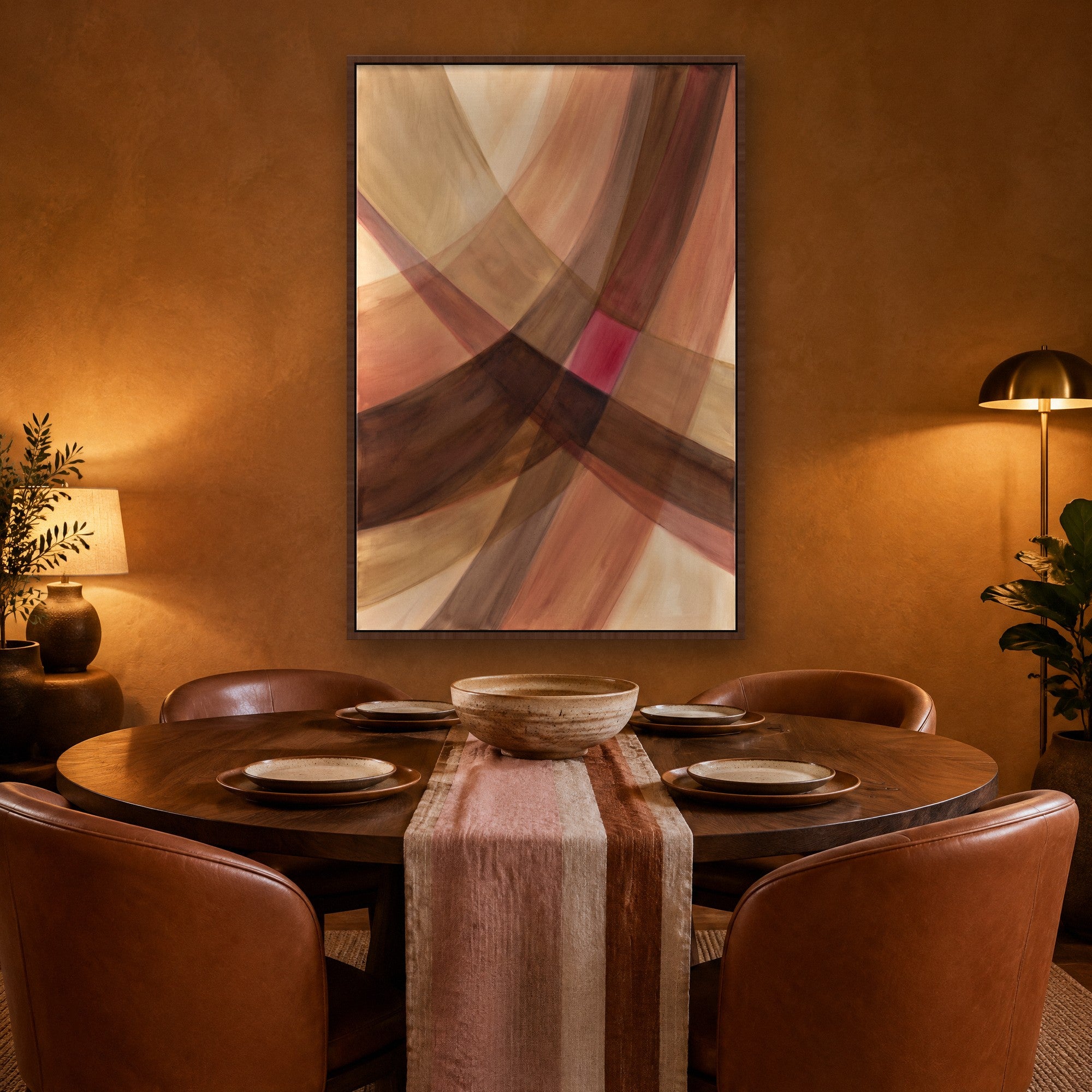 Woven Light sfeerbeeld met kastanjebruine baklijst in een warme eetkamer